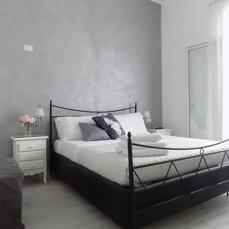 Appartamento 1 Romantica Casa Centrale, Silenziosa Ristrutturata *